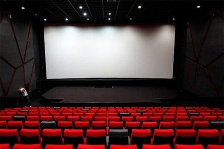حوادث روز و روگردانی مردم نشان می‌دهد سینما جای درستی برای سرمایه‌گذاری نیست