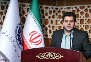 کنایه سنگین رییس اتاق ایران به آمارهای وزیر اقتصاد/ آماربازی هم به اندازه آمارسازی خطرناک است
