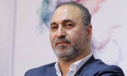 حمله کیهان به حمید فرخ‌نژاد: تندیس را پس دادی، پول را هم پس بده!