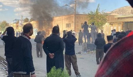 توصیه اصولگرایانه: اگر می‌خواهید مردم نجیبانه پای کار بمانند، به وعده‌هایتان عمل کنید، مسئول کار نابلد را برکنار کنید، مفسدان را به اشد مجازات برسانید