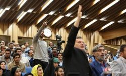 واکنش روزنامه اصولگرا به حواشی حضور رئیس جمهوری در دانشگاه تهران/ پزشکیان از فرصت حضورش میان دانشجویان به سادگی نگذشت
