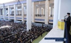 روزنامه هم میهن: خطبه های رهبر انقلاب هم روحیه بخش بود، هم نگرانی از فضای جنگی را برطرف کرد