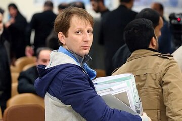 چرا ابهامات پرونده بابک زنجانی برطرف نمی شود؟ / او بالاخره طلبکار است یا بدهکار؟