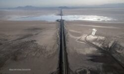 دریاچه ارومیه قربانی باغهای سیب/ ایران، کشوری که هم جدول قطعی آب دارد و هم تولیدکننده مطرح سیب در دنیاست