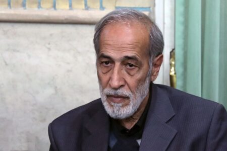 نیت خوانی از حملات قالیباف به روحانی / تاجیک: میخواهند افکار عمومی را از فساد بانک آینده منحرف کنند!