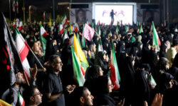 روزنامه اصولگرا: دشمن نه می خواهد تجمعات خیابانی تعطیل شود و نه می خواهد بی اثر باشند بلکه می خواهد جهت ان را به سمت اختلاف افکنی ببرد