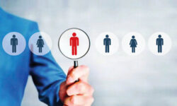 استخدام می شوی به شرطی که تعهد بدهی ازدواج نکنی!/ بین کار و زندگی یکی را انتخاب کن